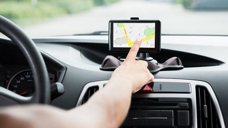 Định vị GPS trên ô tô